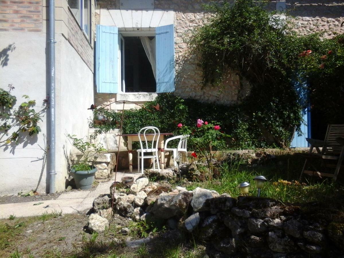Brantôme La Maison Bleue מראה חיצוני תמונה
